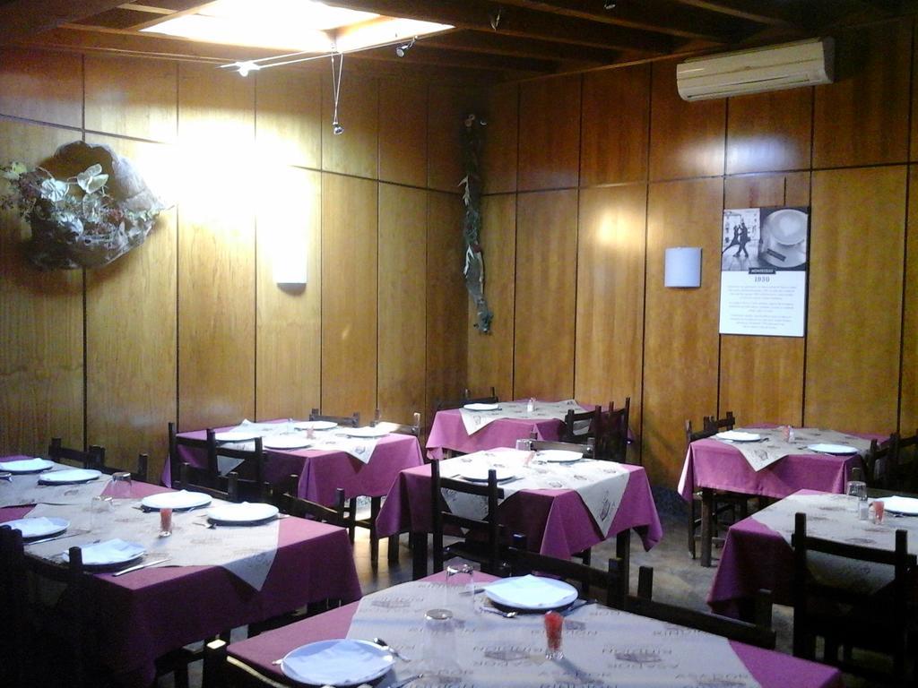 Hotel Asador Rindion Tineo Exterior photo